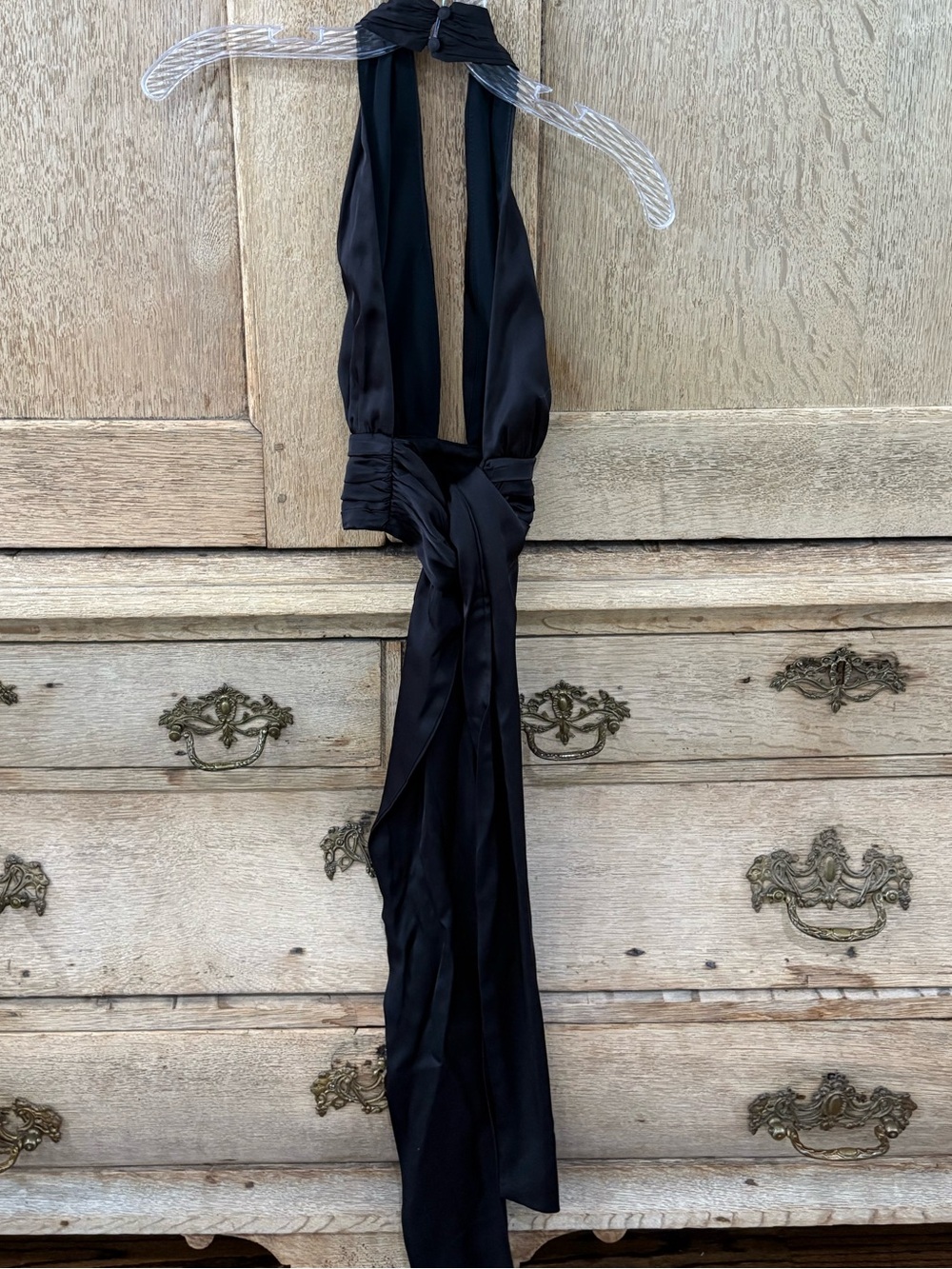ZARA Black Satin V Neck, Pleated Hem Cropped Halter Top XS - Picture 4 of 4